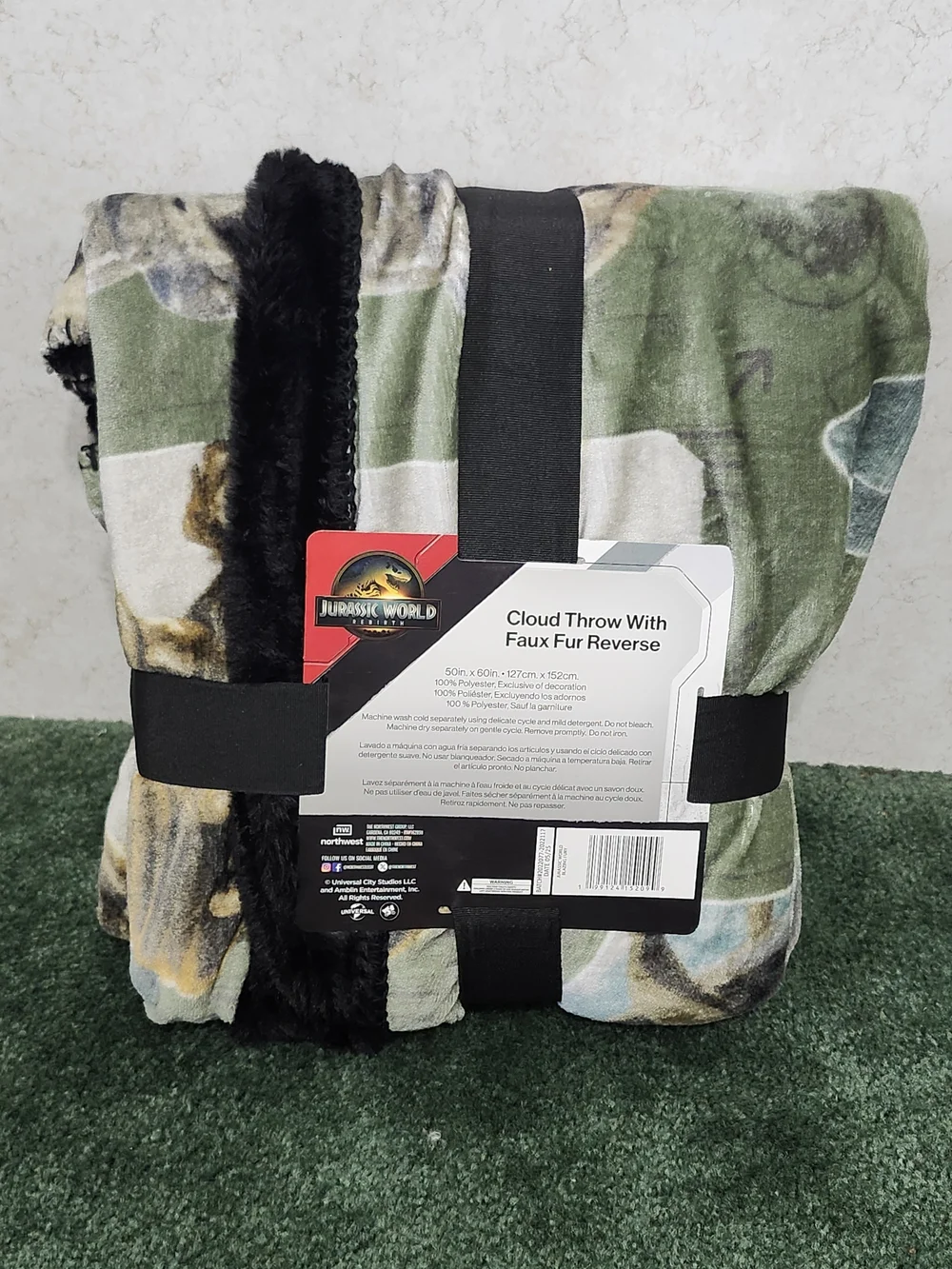 Jurassic World Rebirth Cloud Throw Blanket Dinosaurs Kids Lounge Faux Fur New
